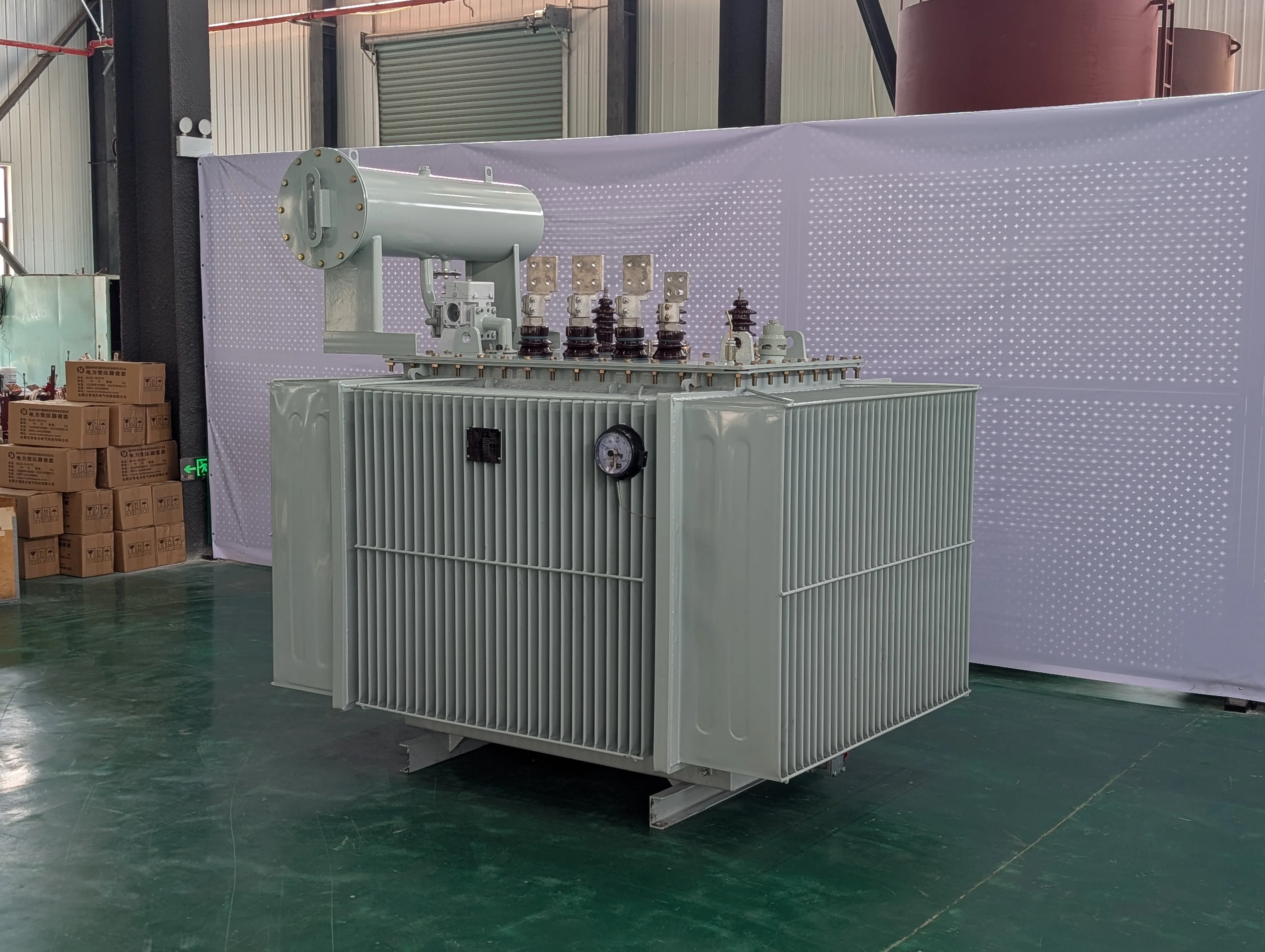 XinHuan heavy-duty outdoor oil-immersed transformer with high-voltage bushings